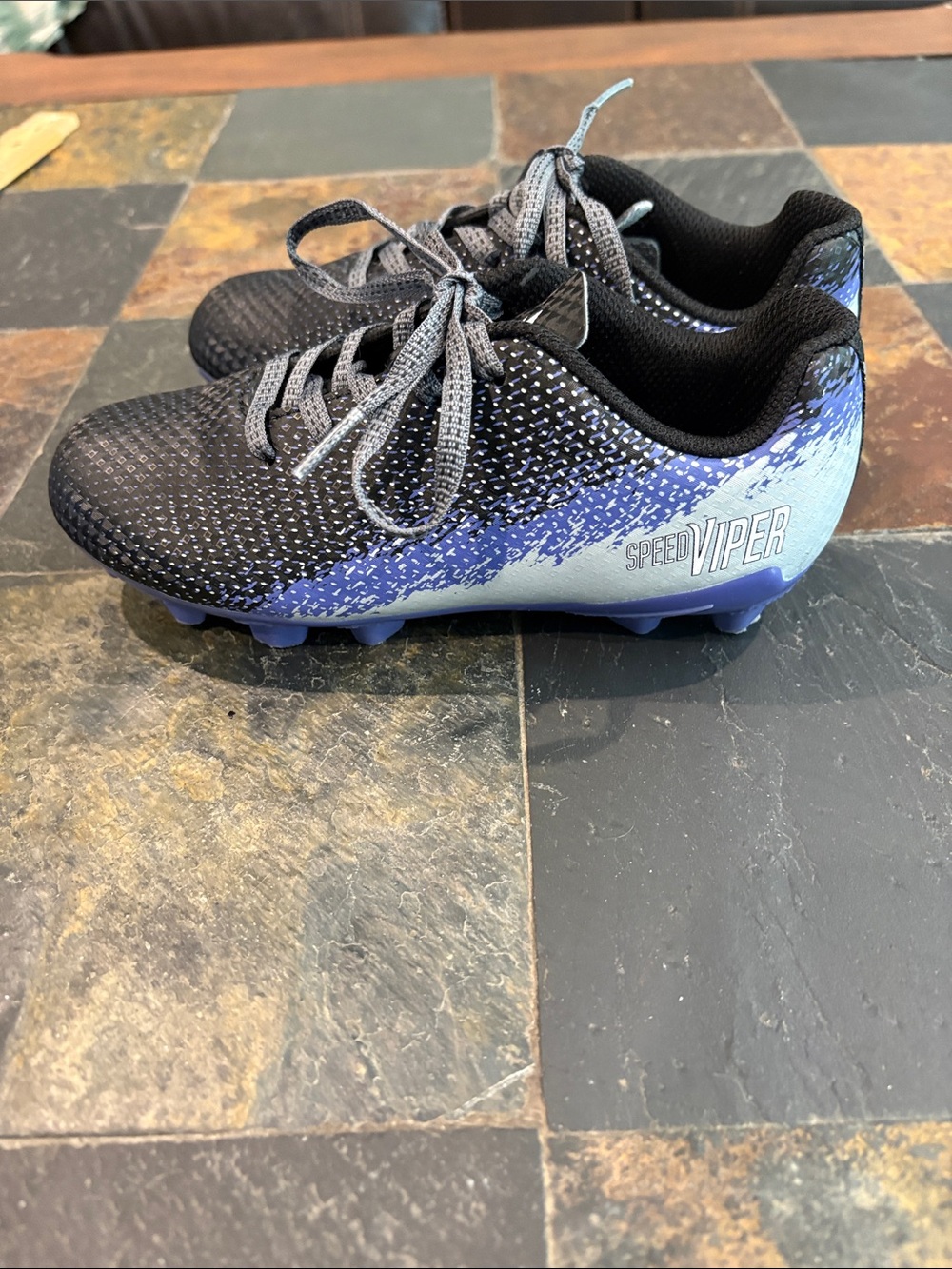 DSG Speed Viper Kids' Soccer Cleats - purple/black size 12K EUC